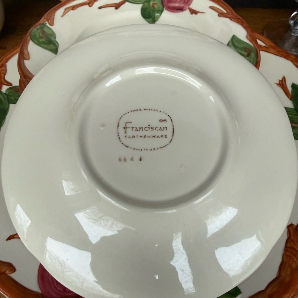 🌹 Antique 1900’s Franciscan Apple Dinner Plates 10.5” (2) USA hand painted - Picture 2 of 4